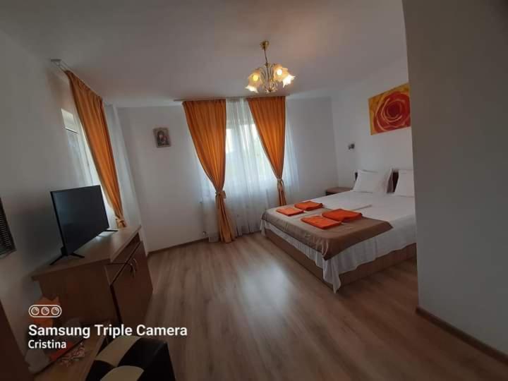 Casa Trache Hotel คาลิมาเนช ภายนอก รูปภาพ